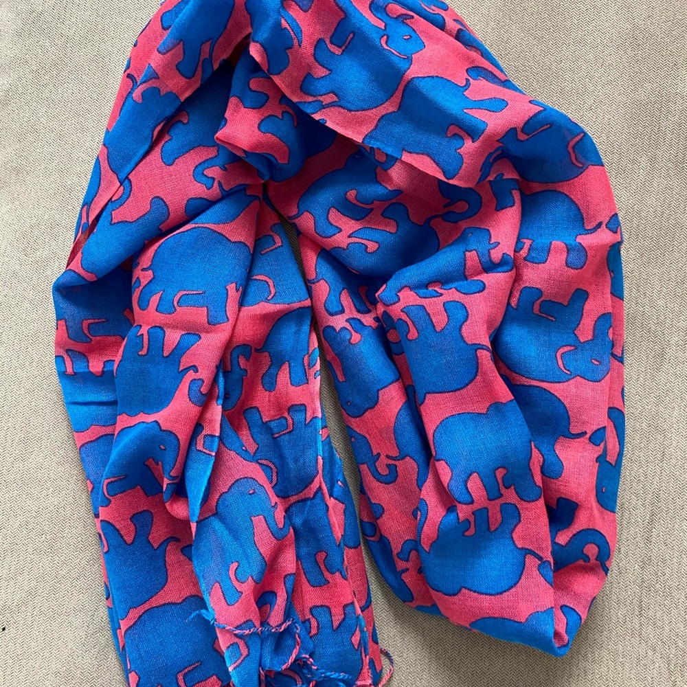 Lilly Pulitzer Cashmere/Silk Elephant Murfee Scarf - Picture 5 of 7